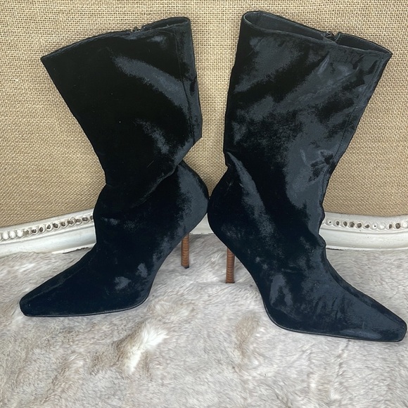 Colin Stuart for Victoria Secret•Black Suede•Midi Boots - Picture 4 of 9